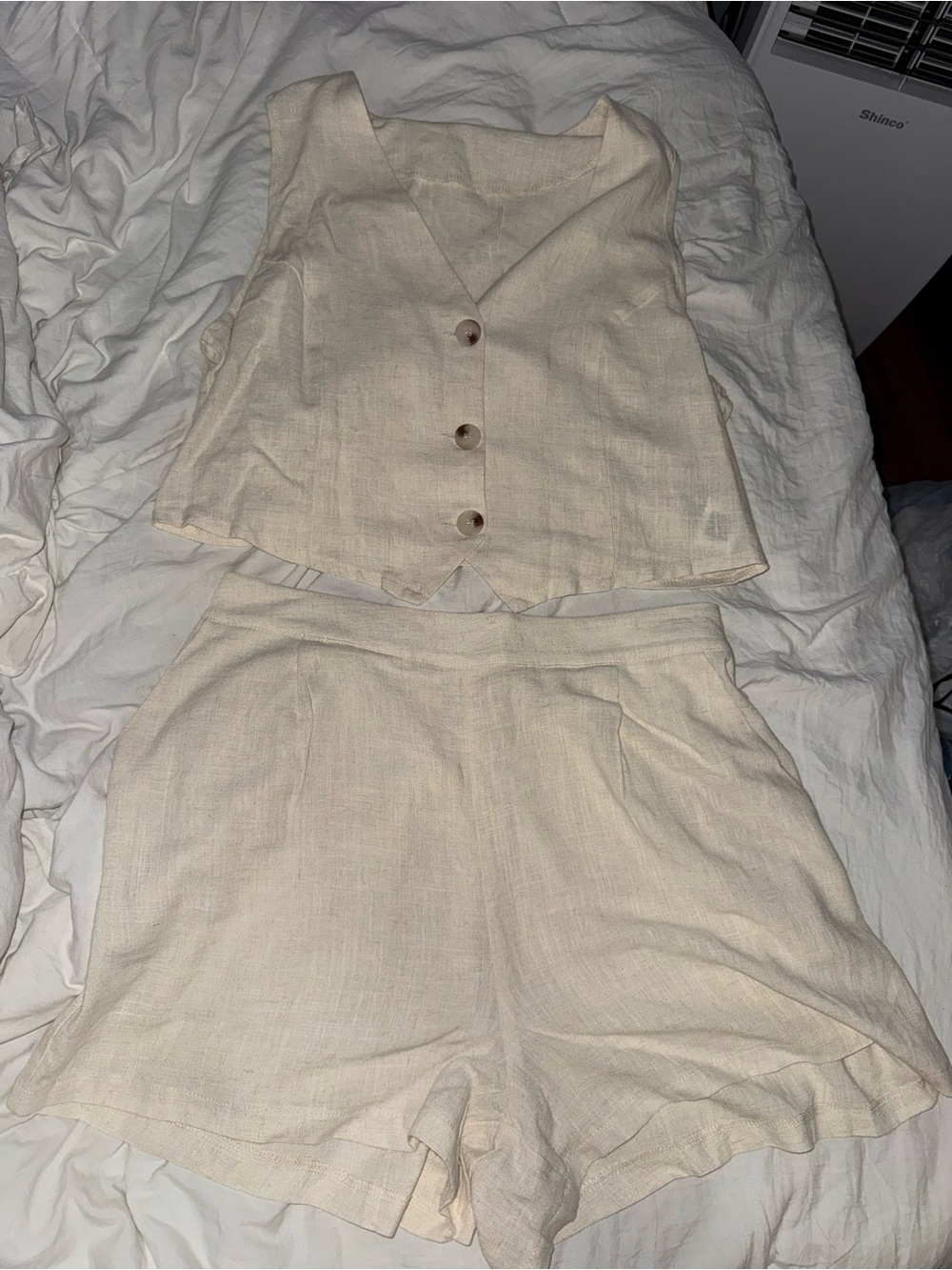 SHEIN Cream Linen-Look Button Vest & High-Waist Shorts Set